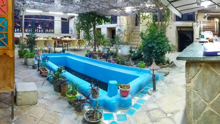 فضای داخلی 2 هتل سنتی نیایش شیراز